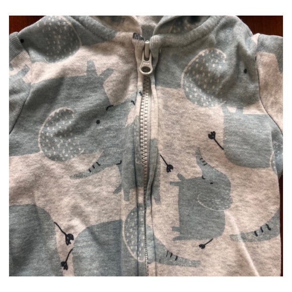 CARTERS BOY 3 PIECE BLUE AND SHARK SET: INCLUDES HOODIE, THSIRT AND JOGGER. - Picture 2 of 4